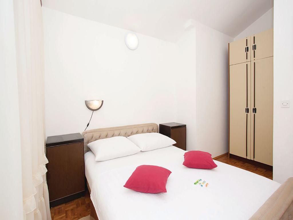 Apartments Vesna Pinezići المظهر الخارجي الصورة