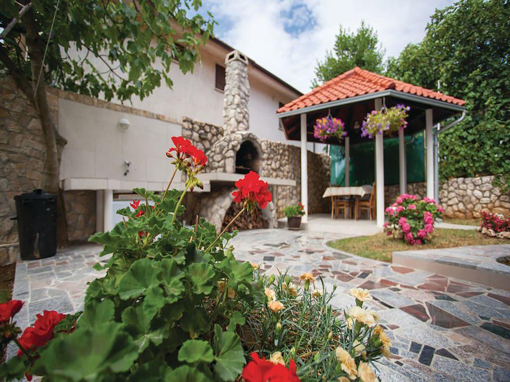 Apartments Vesna Pinezići المظهر الخارجي الصورة